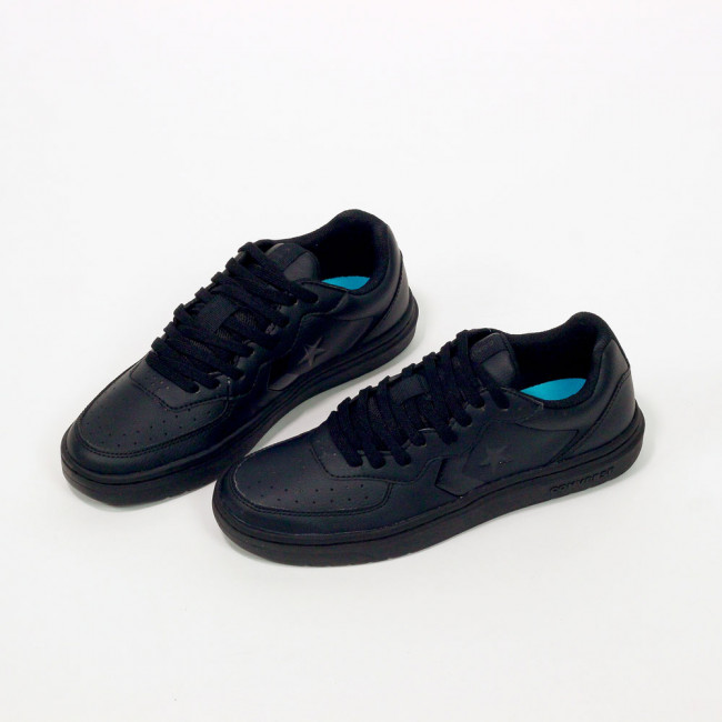 Converse rival courts yours ox clearance sneakers